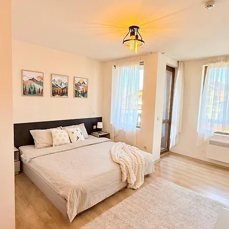 Encanto Cozy With Balcony And Stunning Mountain & Town View 公寓